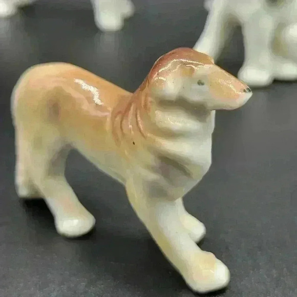 Vintage Group of 4 Dogs Japanese Porcelain Figurine Dog Collection - Picture 2 of 8